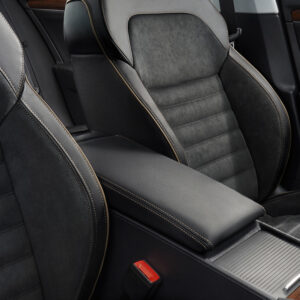 Škoda Superb – movable armrest – BROCAT Design